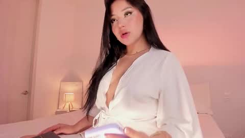 Amy Azaela  online show from February 12, 2:13 am