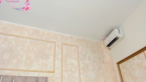 keirahartz online show from February 26, 2:38 pm