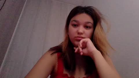 kelli_nuna_bebe online show from June 17, 5:20 am