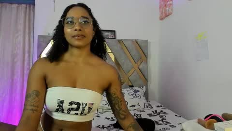 kelly__thomson online show from November 3, 10:14 pm