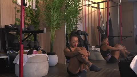 kelly__thomson online show from April 22, 2:03 pm