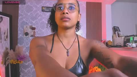 kelly__thomson online show from September 17, 10:41 pm