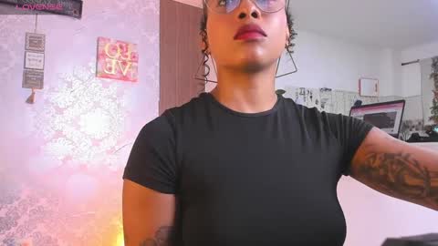 kelly__thomson online show from September 19, 11:15 pm