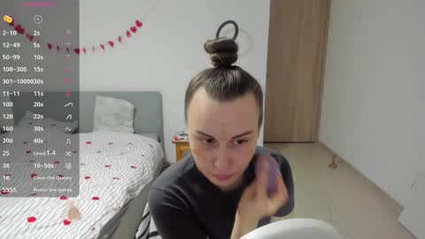 Im Kelly online show from March 1, 1:44 pm