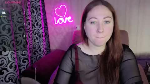 kellycrystall online show from November 2, 6:06 am