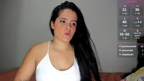 kellyMillian  online show from December 20, 11:31 pm