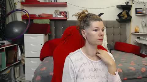 Snapshot of kellynumber chatting on January 19, 11:32 pm kelly online show from January 19, 11:32 pm