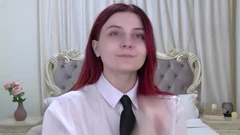 Kelly Stoneys online show from October 21, 5:17 pm