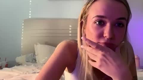 Kelsey Blu online show from June 2, 11:17 pm