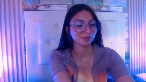 Snapshot of kendall_saenz chatting on October 10, 9:20 pm kendall_saenz online show from October 10, 9:20 pm