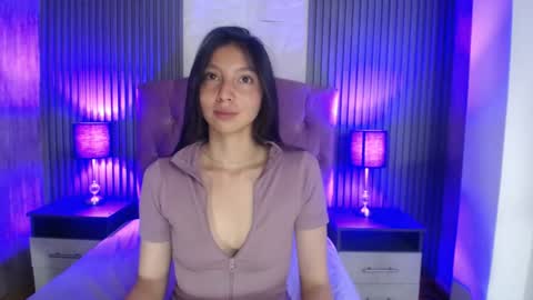 Snapshot of kendall_saenz chatting on January 9, 7:40 pm kendall_saenz online show from January 9, 7:40 pm