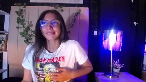 Snapshot of kendall_saenz chatting on October 2, 7:41 pm kendall_saenz online show from October 2, 7:41 pm