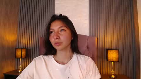 Snapshot of kendall_saenz chatting on February 18, 7:32 pm kendall_saenz online show from February 18, 7:32 pm
