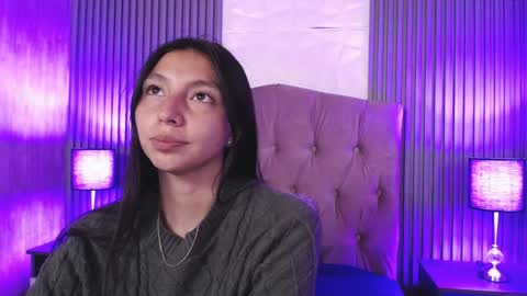 Snapshot of kendall_saenz chatting on January 25, 8:10 pm kendall_saenz online show from January 25, 8:10 pm