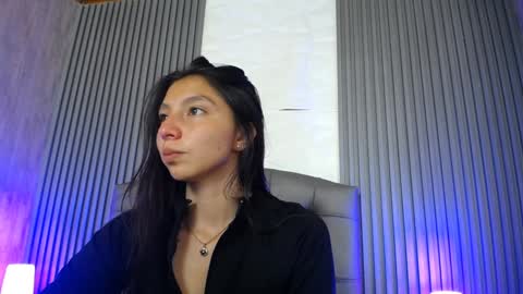 Snapshot of kendall_saenz chatting on December 2, 8:09 pm kendall_saenz online show from December 2, 8:09 pm