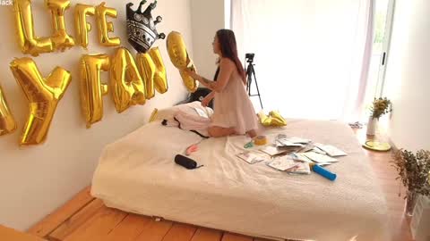 kendall online show from March 26, 4:53 pm