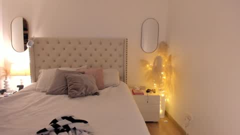 Snapshot of kendra_bennz_ chatting on December 17, 9:49 pm kendra Benz online show from December 17, 9:49 pm