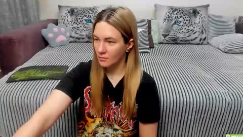 Kendra online show from January 19, 1:13 am