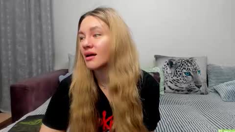 Kendra online show from November 6, 1:11 am