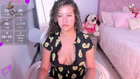 Snapshot of kenia_thompson01 chatting on March 3, 6:42 pm 01 online show from March 3, 6:42 pm