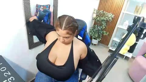 Snapshot of kenya_buhle chatting on October 1, 11:59 am Kenya Buhle online show from October 1, 11:59 am