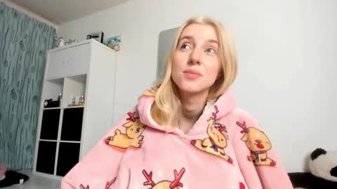 Kenzie online show from November 23, 2:30 pm