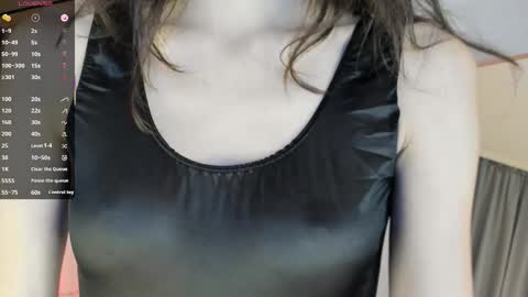 Snapshot of kettybelly chatting on October 12, 9:17 pm kettyIm a simple girl who likes gifts Lovense is activeThere are legends that in this room all your wish can come true online show from October 12, 9:17 pm