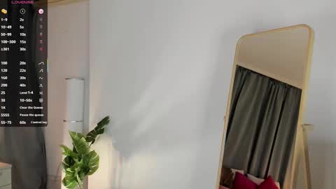 Snapshot of kettybelly chatting on October 8, 6:29 am kettyIm a simple girl who likes gifts Lovense is activeThere are legends that in this room all your wish can come true online show from October 8, 6:29 am