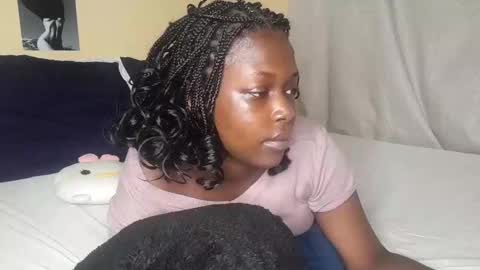 keyla online show from December 3, 10:29 pm