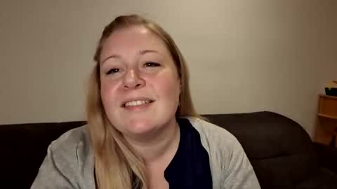 khaleesi0890 online show from November 9, 5:20 pm