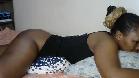 Snapshot of khalidnatasha chatting on February 19, 10:42 pm khalidnatasha online show from February 19, 10:42 pm