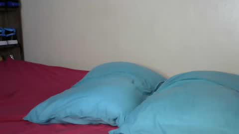 Snapshot of khalidnatasha chatting on March 10, 8:28 am khalidnatasha online show from March 10, 8:28 am