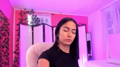 Khloe online show from September 22, 12:14 pm