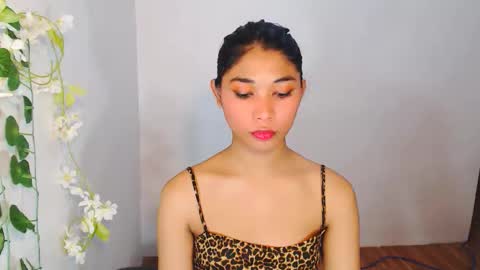 kiannalima online show from December 3, 9:39 pm