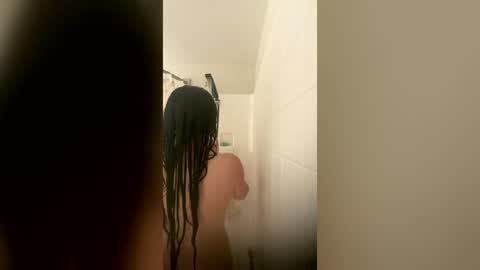 kiannaluv online show from June 17, 1:12 pm