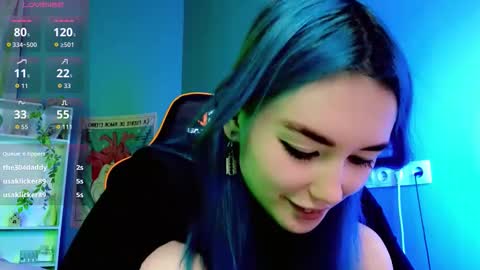 Snapshot of kiara_dream chatting on October 1, 9:31 pm Kira online show from October 1, 9:31 pm