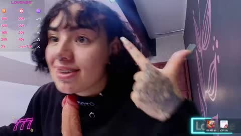 KIARA FOX online show from May 30, 9:11 pm