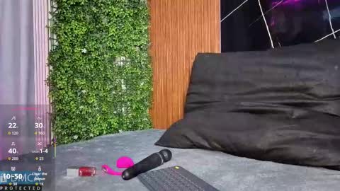 Kiara Zahiri online show from November 13, 10:58 am