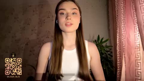 Ola my name is Lissa  Lets hit 10 Thumbs Up together   online show from February 1, 4:50 pm