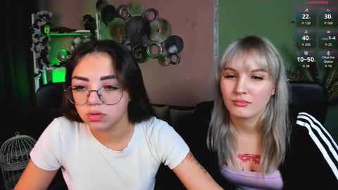 kiki_swan online show from December 3, 7:00 am