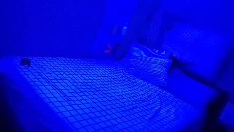 kikilovespartylights online show from October 5, 4:17 am