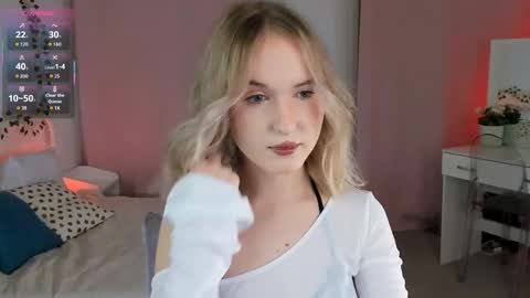 Kiki online show from September 20, 10:30 pm