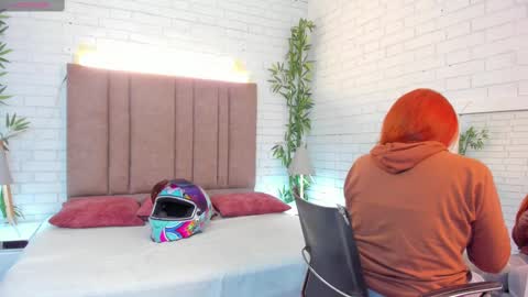 Kim online show from February 18, 12:17 pm