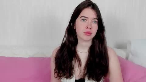 KimberlyBond online show from December 18, 4:39 am