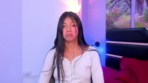 Snapshot of kimberlyvillalobos chatting on January 18, 11:43 am Kimberly Villalobos online show from January 18, 11:43 am