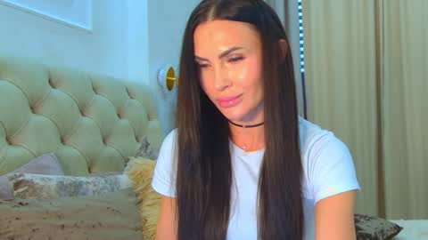 KIm online show from February 27, 2:28 pm