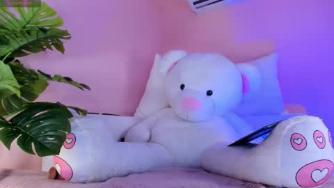 Kim  online show from December 20, 9:08 pm