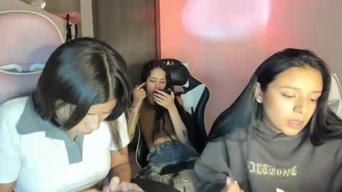 Snapshot of kimmi_foxy chatting on September 30, 11:31 pm kimmi online show from September 30, 11:31 pm