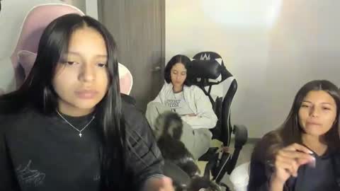 kimmi online show from October 25, 12:07 am