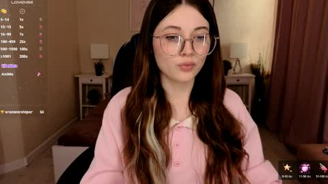  Your Kimmie  follow me  online show from April 9, 8:53 am